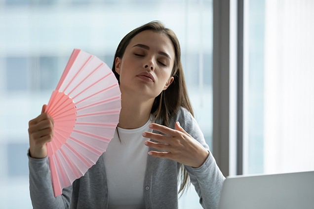 为啥不牵手？因为手汗症！专家告诉你手汗症的治疗方法